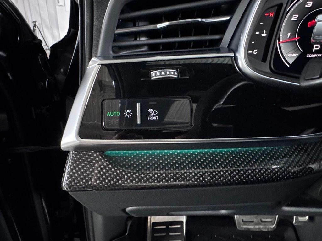 Audi SQ7 view 29