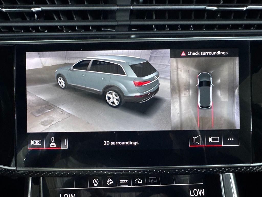 Audi SQ7 view 36