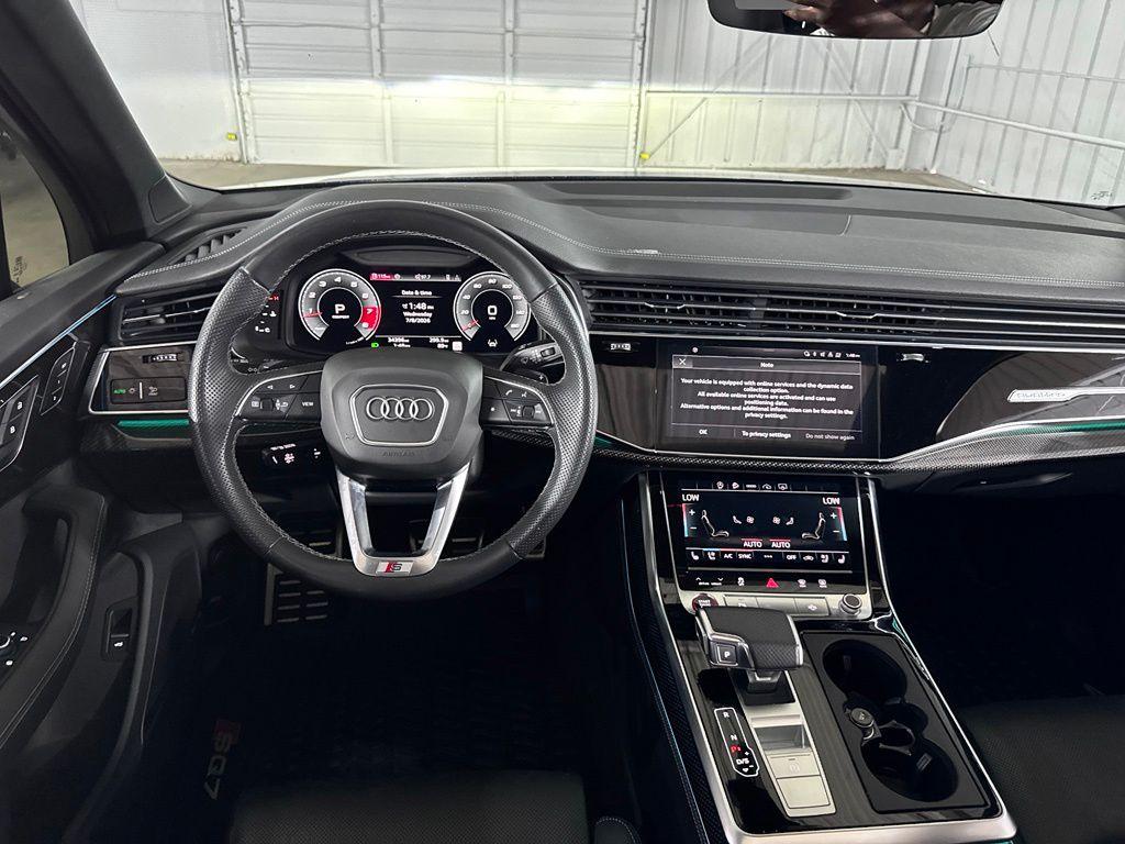 Audi SQ7 view 23