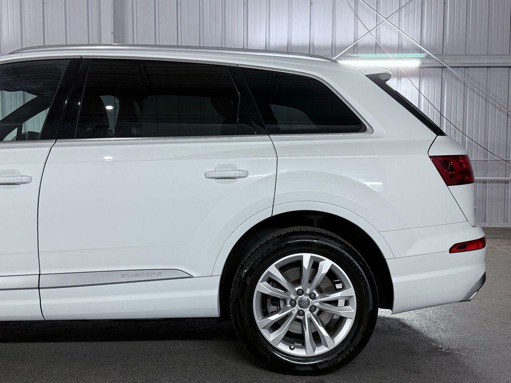 used 2019 Audi Q7 car, priced at $22,000