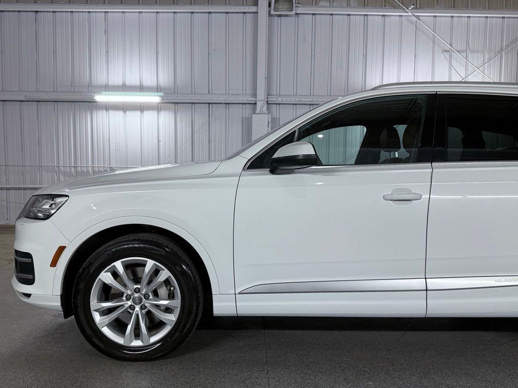 used 2019 Audi Q7 car, priced at $22,000