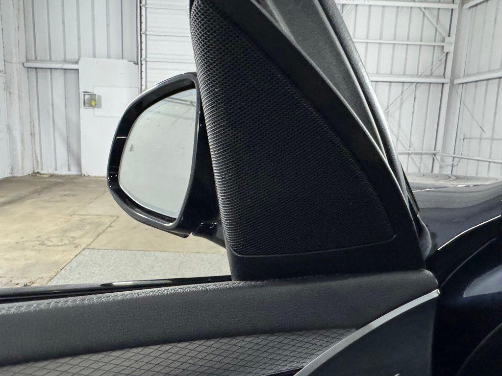 BMW X3 view 34