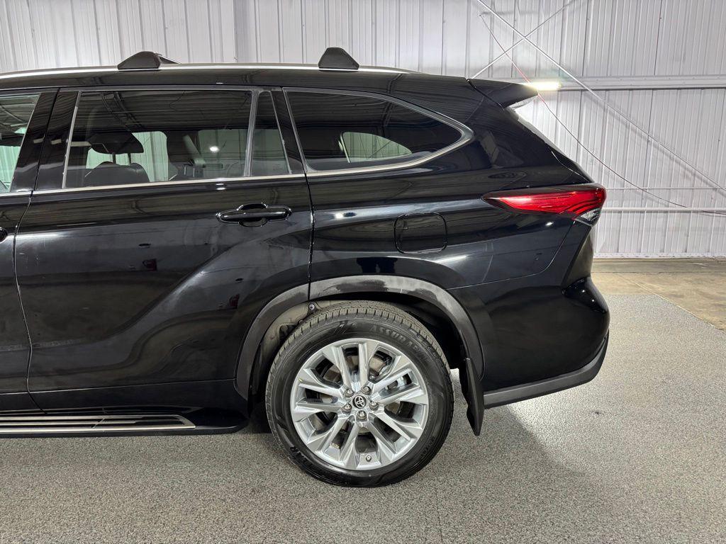 used 2020 Toyota Highlander car, priced at $35,000