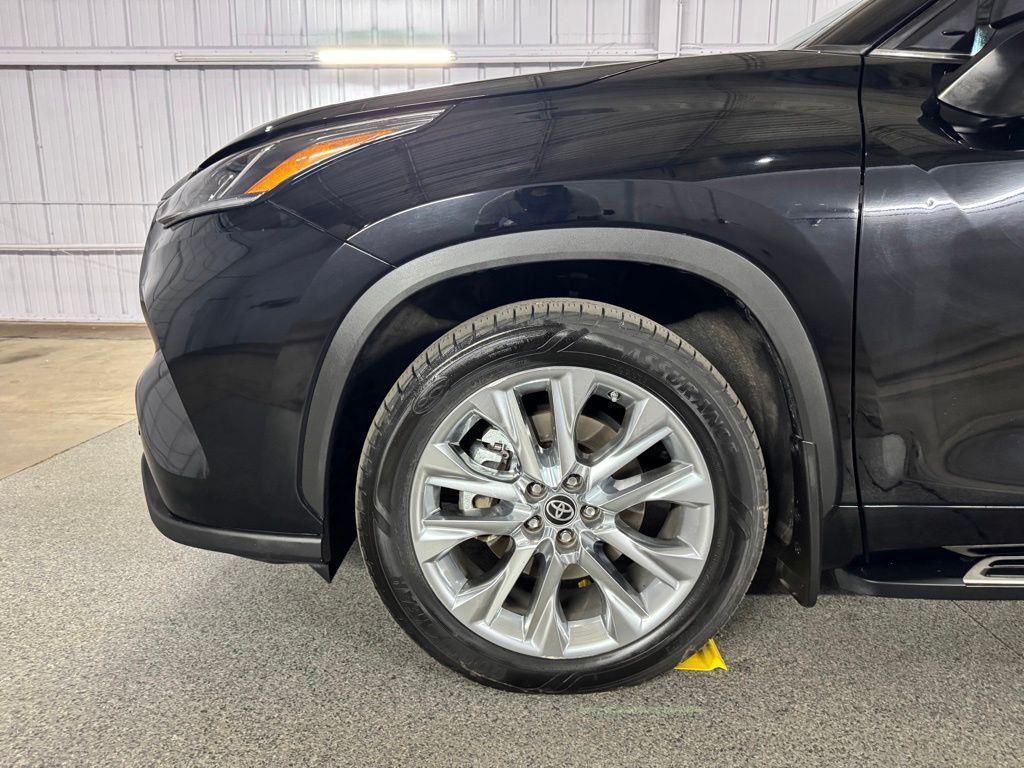 used 2020 Toyota Highlander car, priced at $35,000