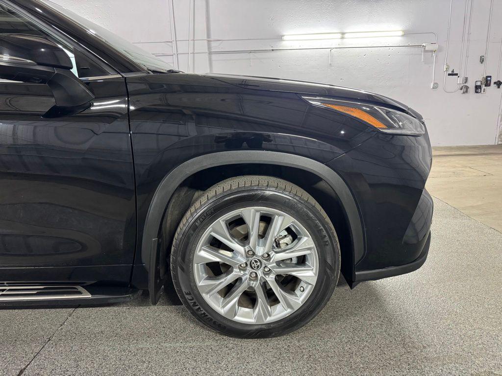 used 2020 Toyota Highlander car, priced at $35,000