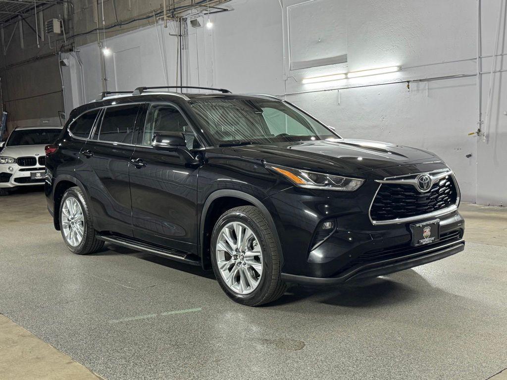 used 2020 Toyota Highlander car, priced at $35,000
