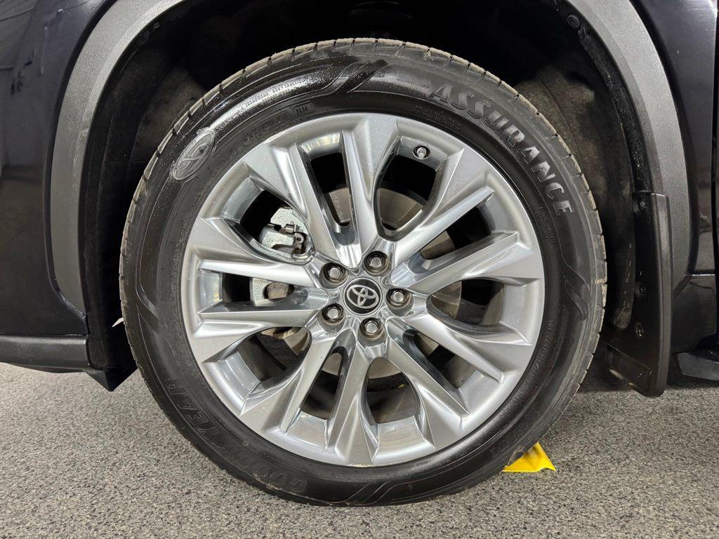 used 2020 Toyota Highlander car, priced at $35,000