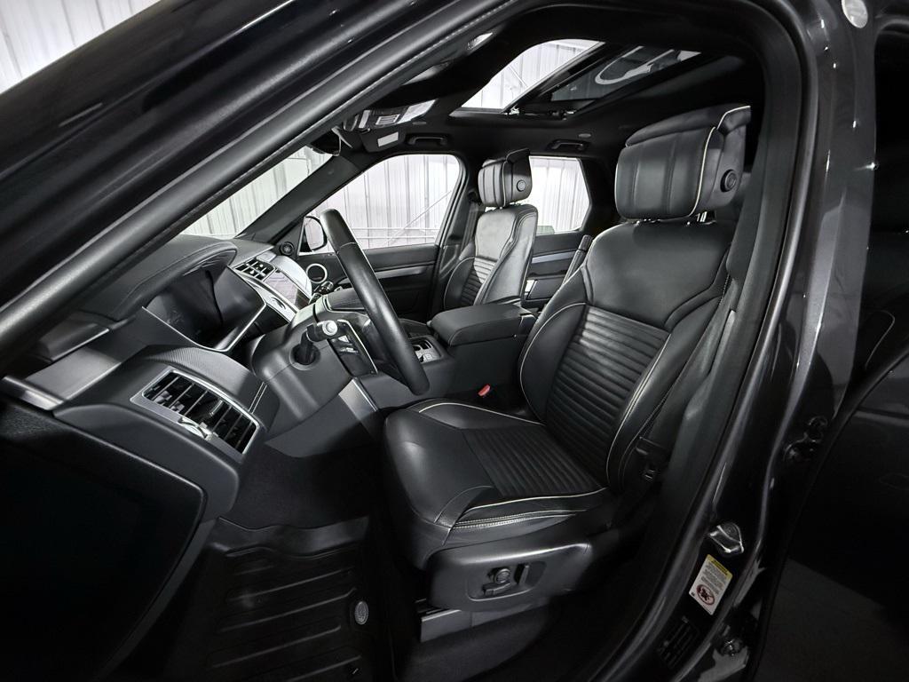 used 2022 Land Rover Discovery car, priced at $39,900