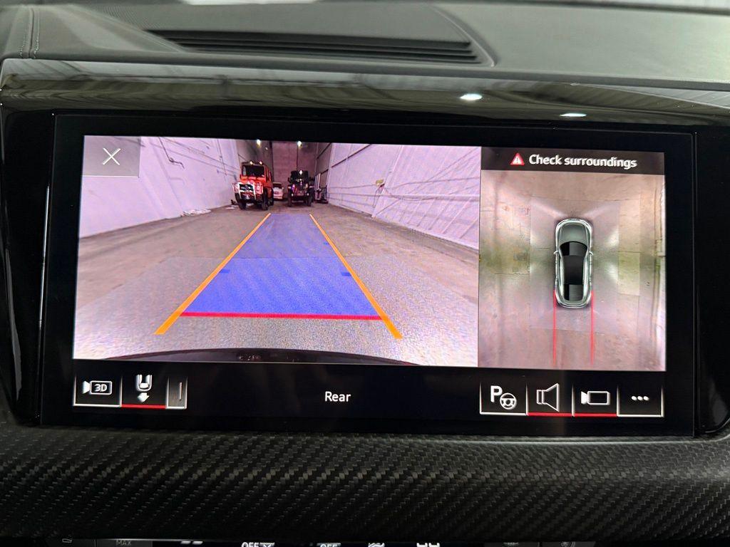 Audi e-tron GT view 40