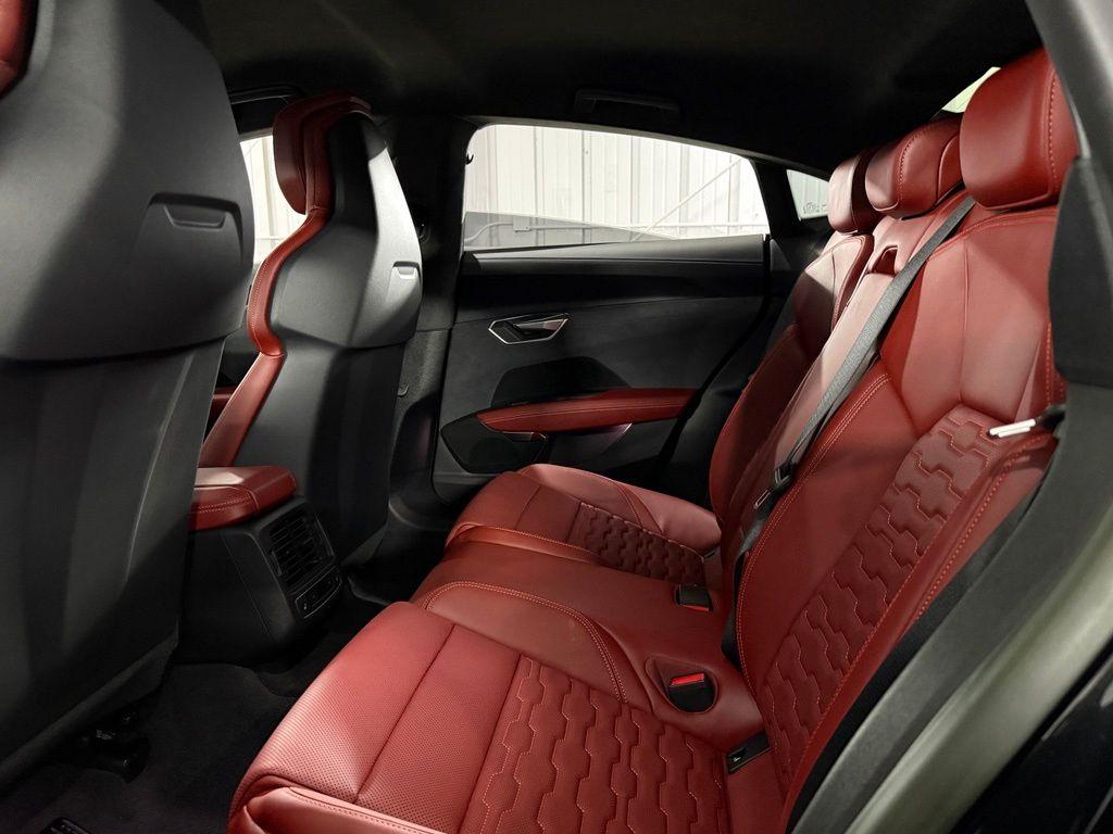Audi e-tron GT view 25