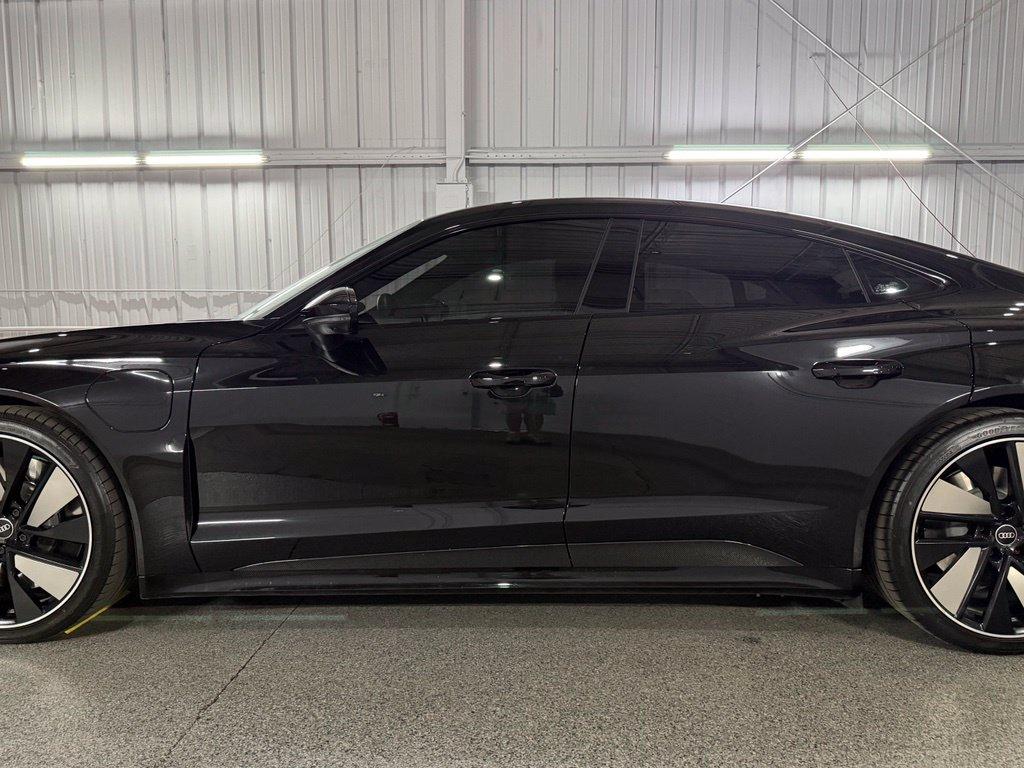 Audi e-tron GT view 15