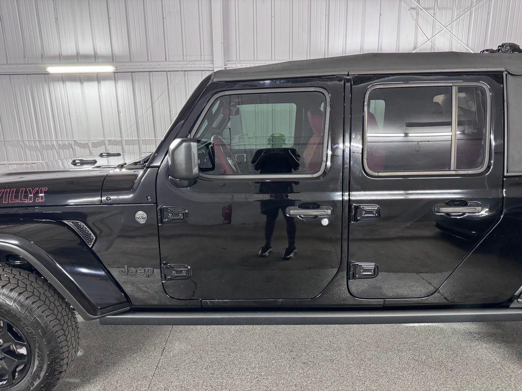 used 2022 Jeep Gladiator car, priced at $29,000