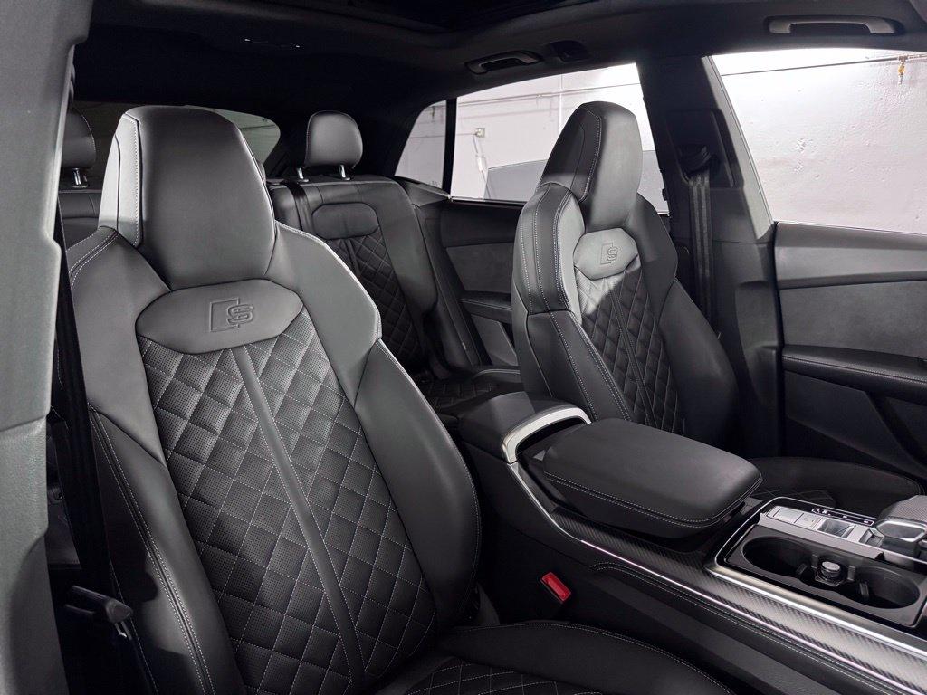 Audi SQ8 view 49