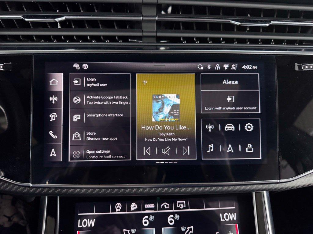 Audi SQ8 view 23