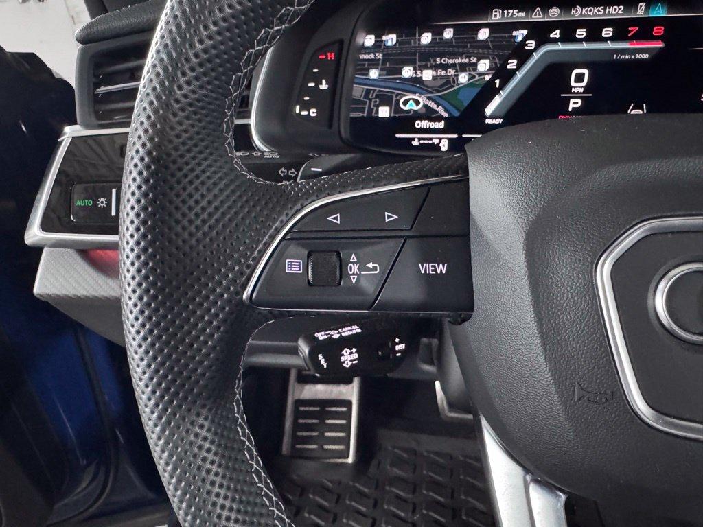 Audi SQ8 view 22