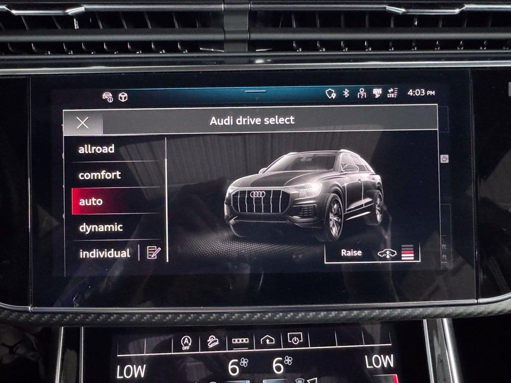 Audi SQ8 view 31