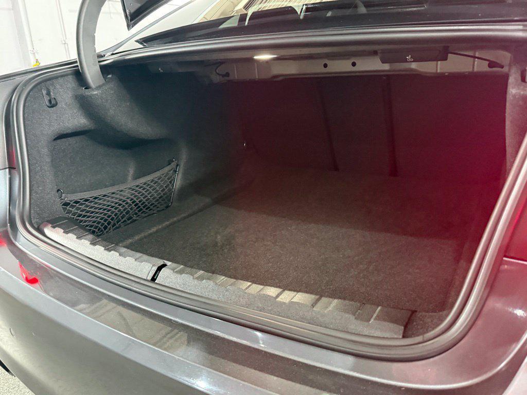 BMW 3 Series view 48