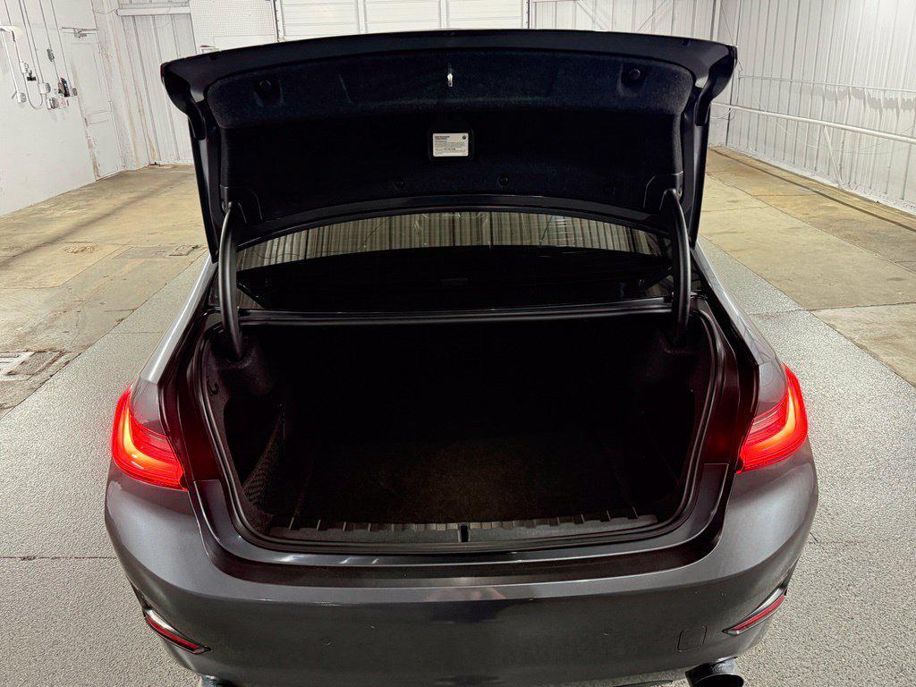 BMW 3 Series view 47