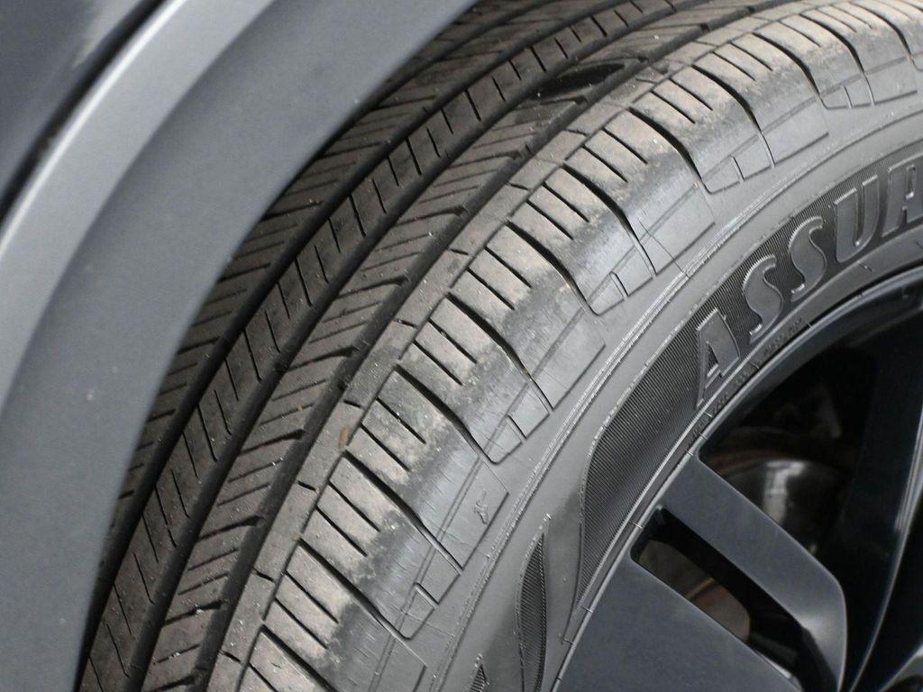 used 2018 Volkswagen Atlas car, priced at $18,488