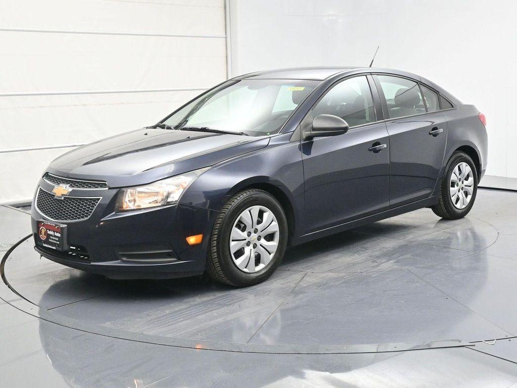 used 2014 Chevrolet Cruze car, priced at $7,888