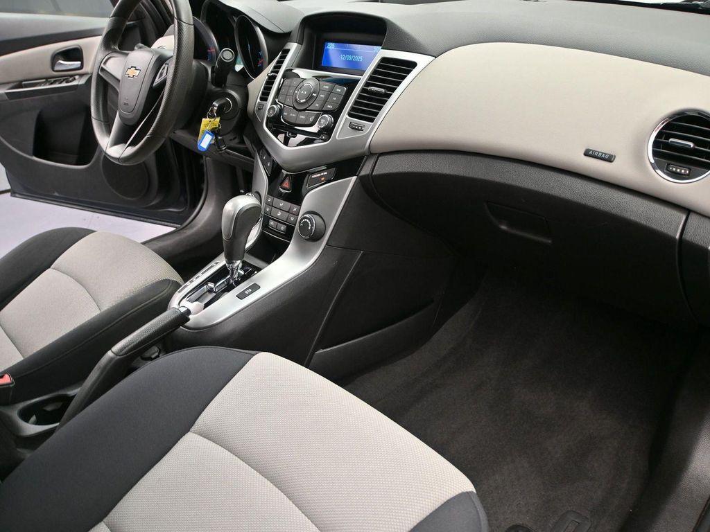 used 2014 Chevrolet Cruze car, priced at $7,888