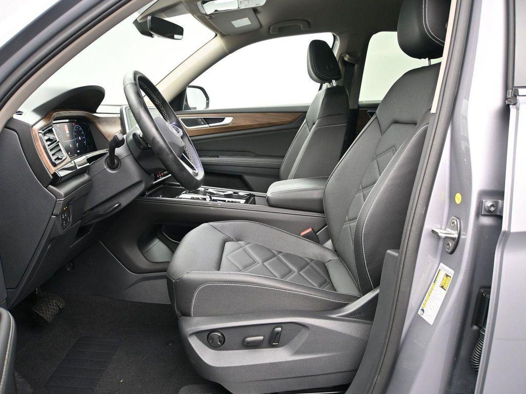 used 2025 Volkswagen Atlas car, priced at $39,888