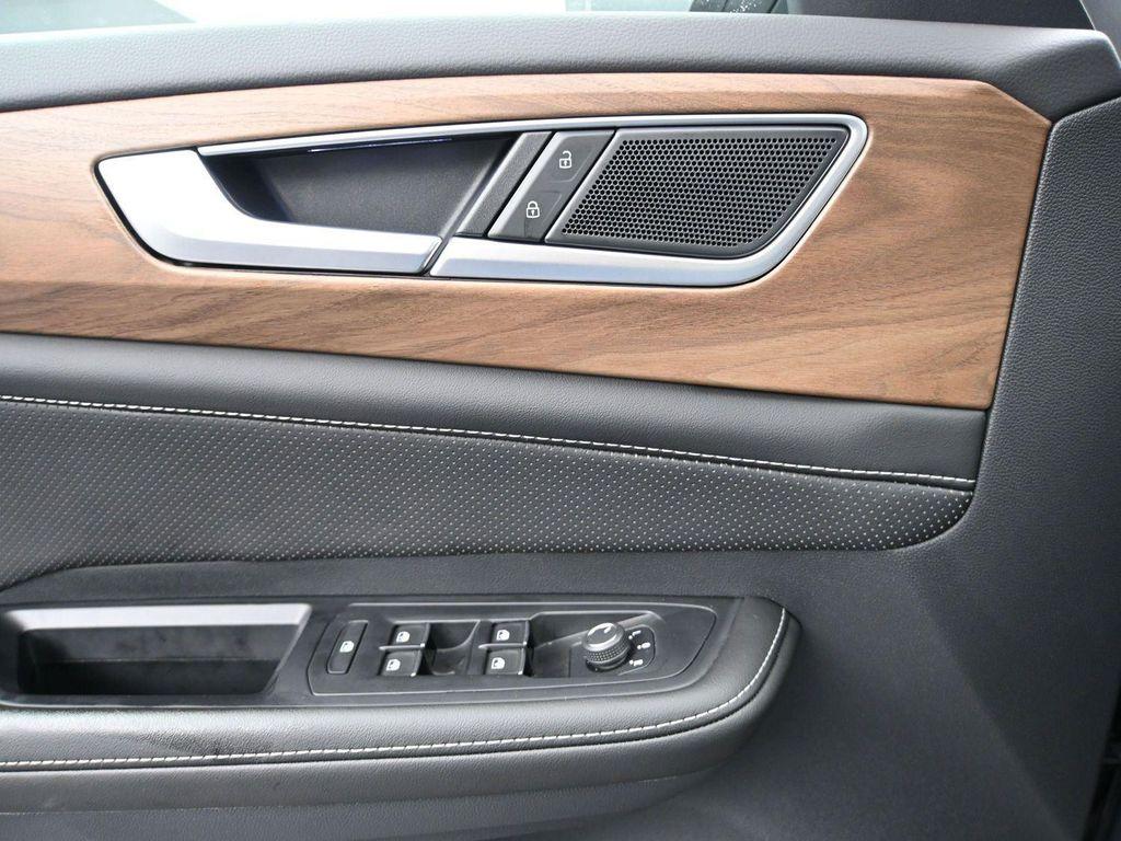 used 2025 Volkswagen Atlas car, priced at $39,888