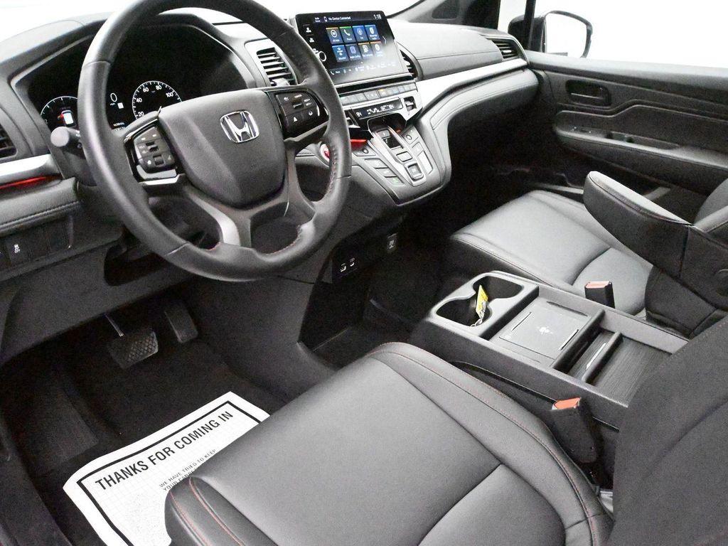 used 2025 Honda Odyssey car, priced at $37,988