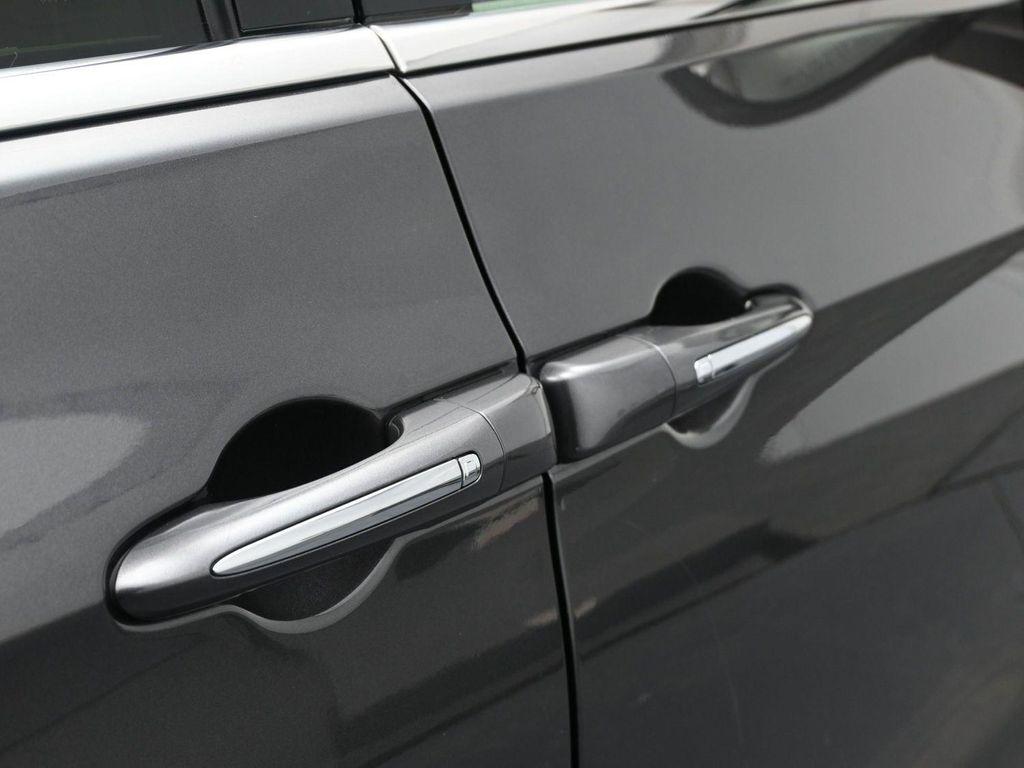 used 2019 Chrysler Pacifica car, priced at $17,488