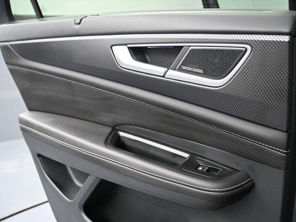 used 2025 Volkswagen Atlas Cross Sport car, priced at $44,488