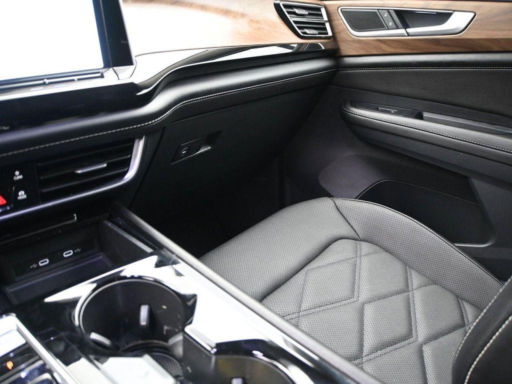 used 2024 Volkswagen Atlas car, priced at $32,488