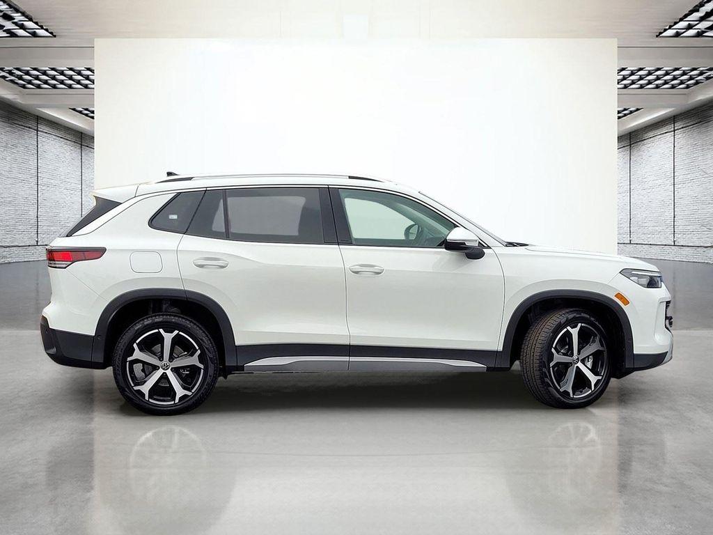 new 2026 Volkswagen Tiguan car, priced at $35,937