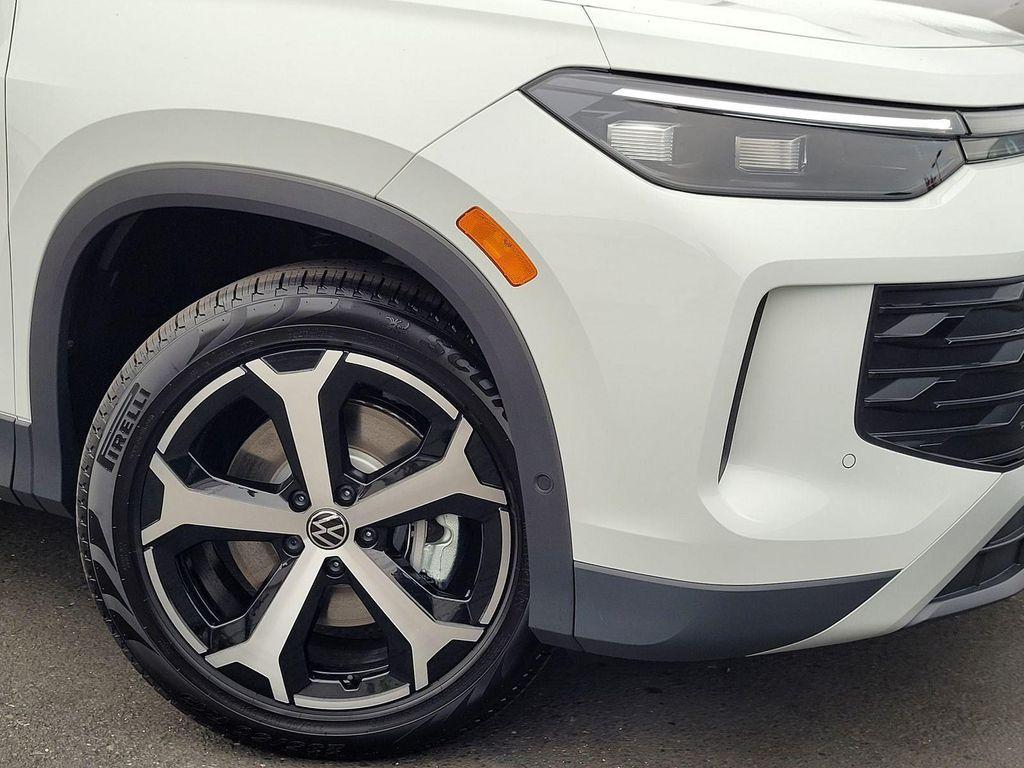 new 2026 Volkswagen Tiguan car, priced at $35,937