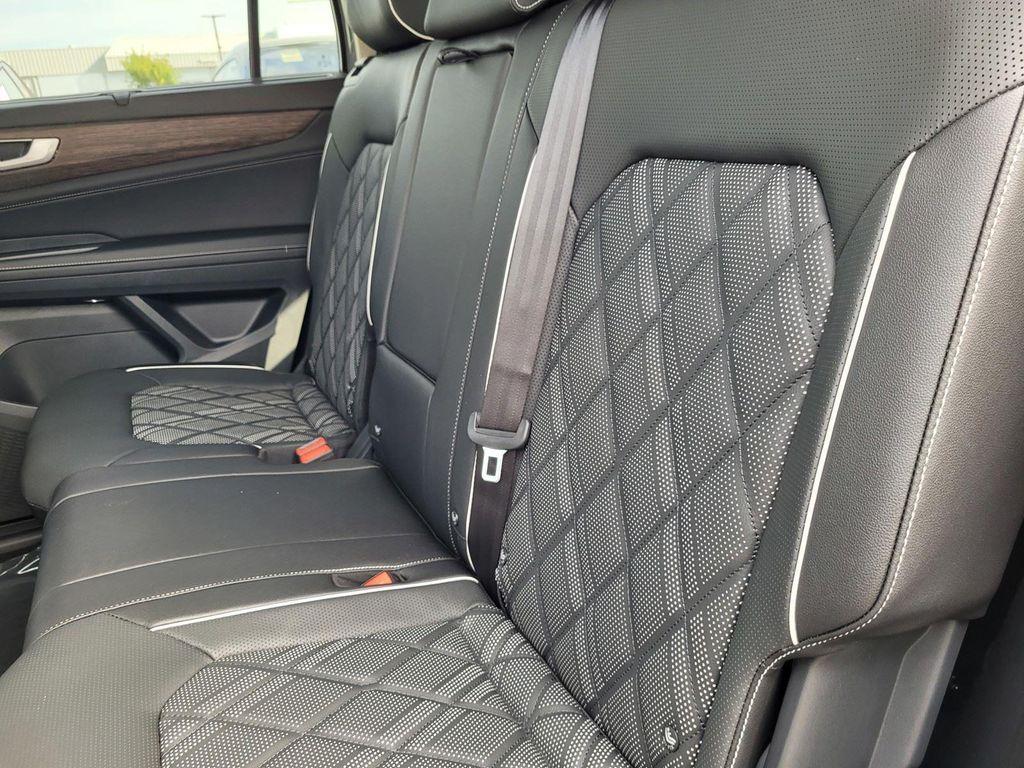 new 2026 Volkswagen Atlas car, priced at $53,304