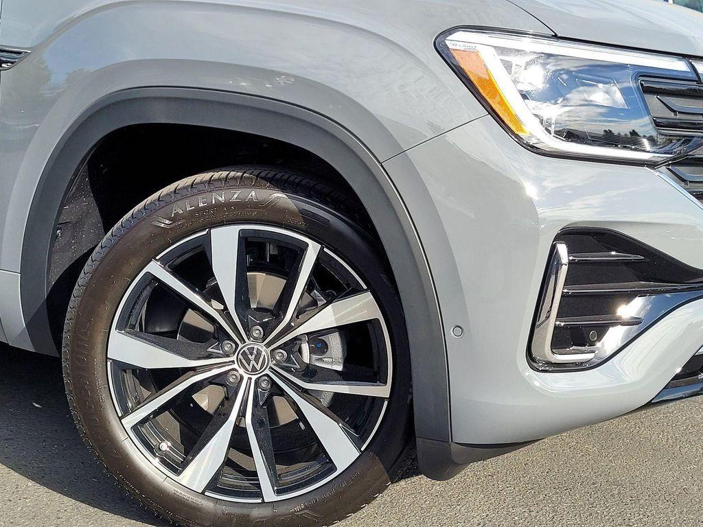 new 2026 Volkswagen Atlas car, priced at $53,304