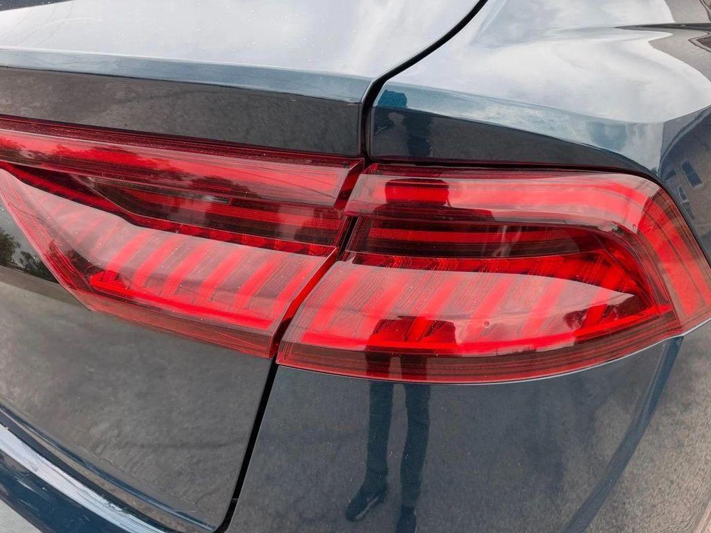 Audi SQ8 view 12