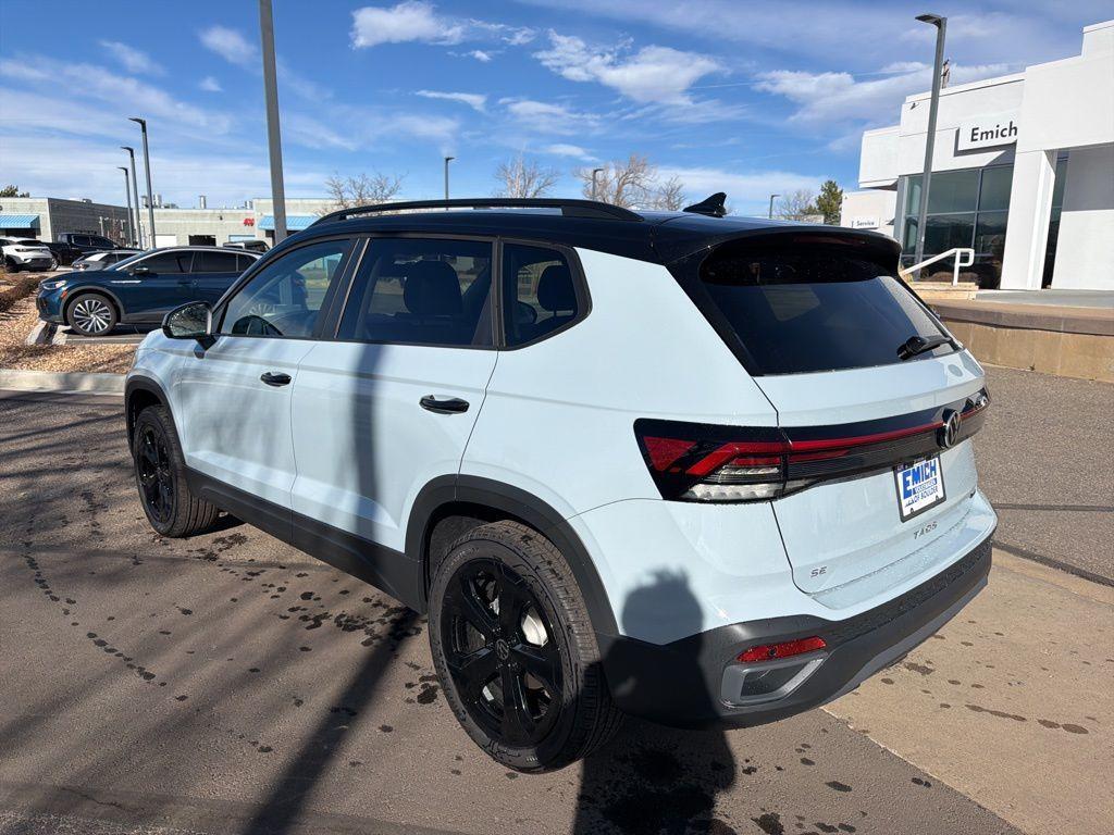 new 2025 Volkswagen Taos car