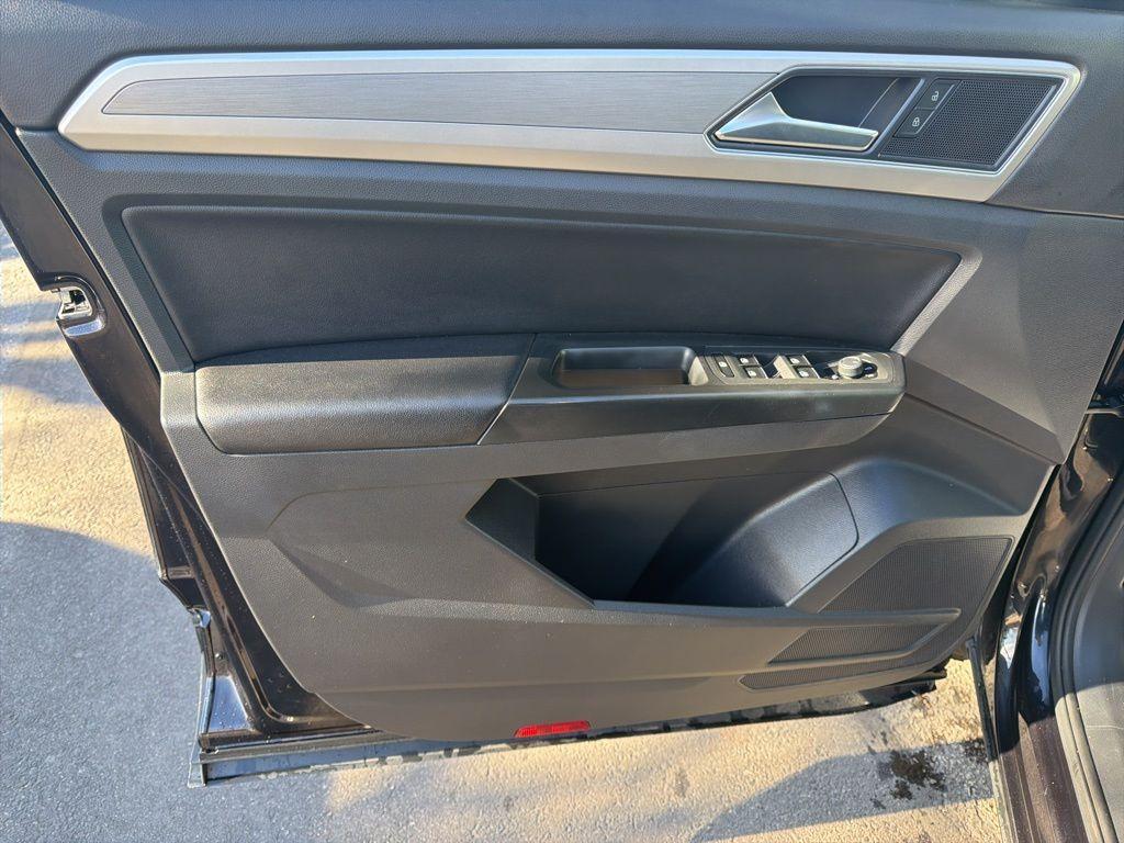 used 2018 Volkswagen Atlas car, priced at $13,884