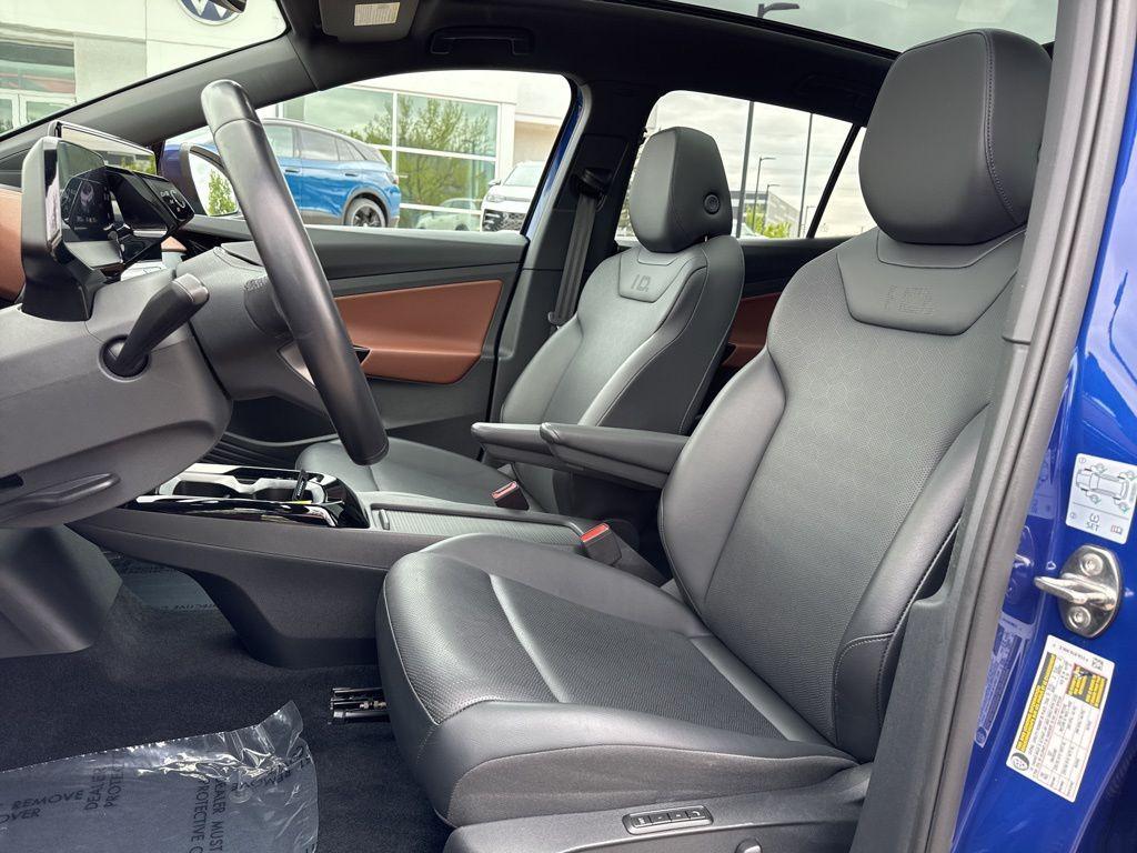 used 2021 Volkswagen ID.4 car, priced at $23,155