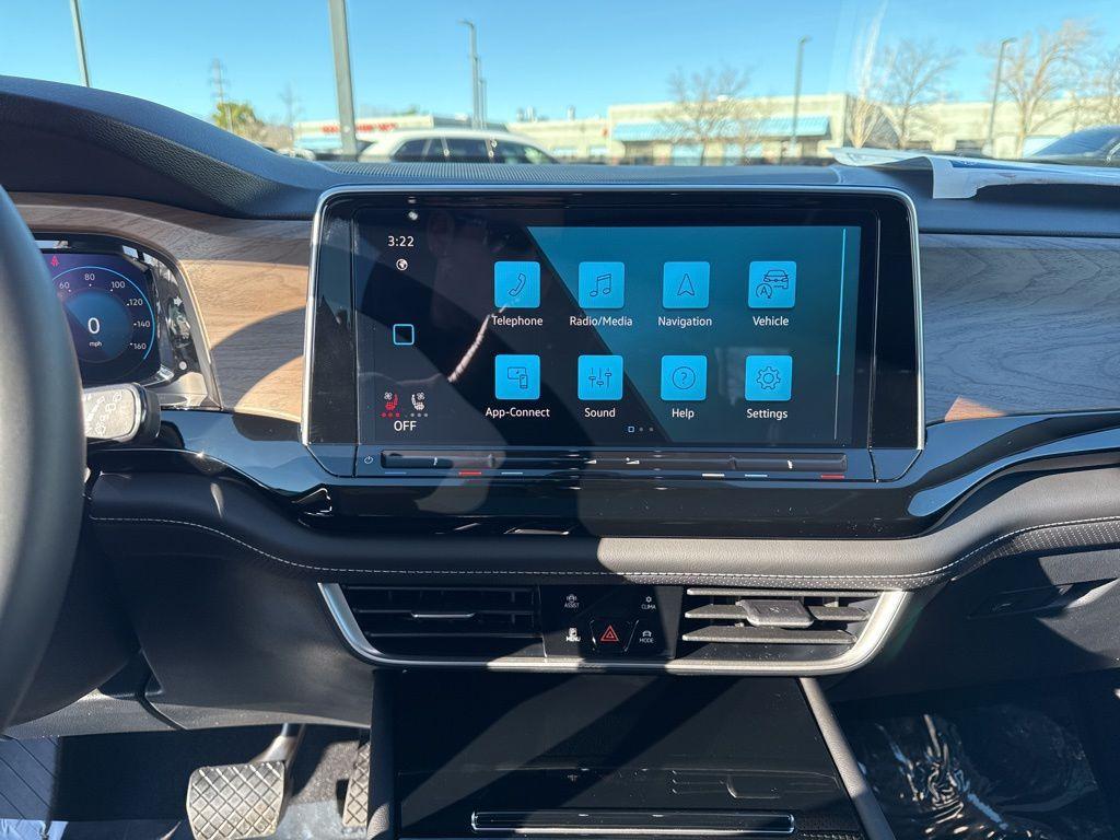 new 2026 Volkswagen Atlas car, priced at $45,015