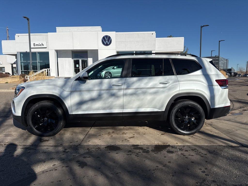 new 2026 Volkswagen Atlas car, priced at $45,015