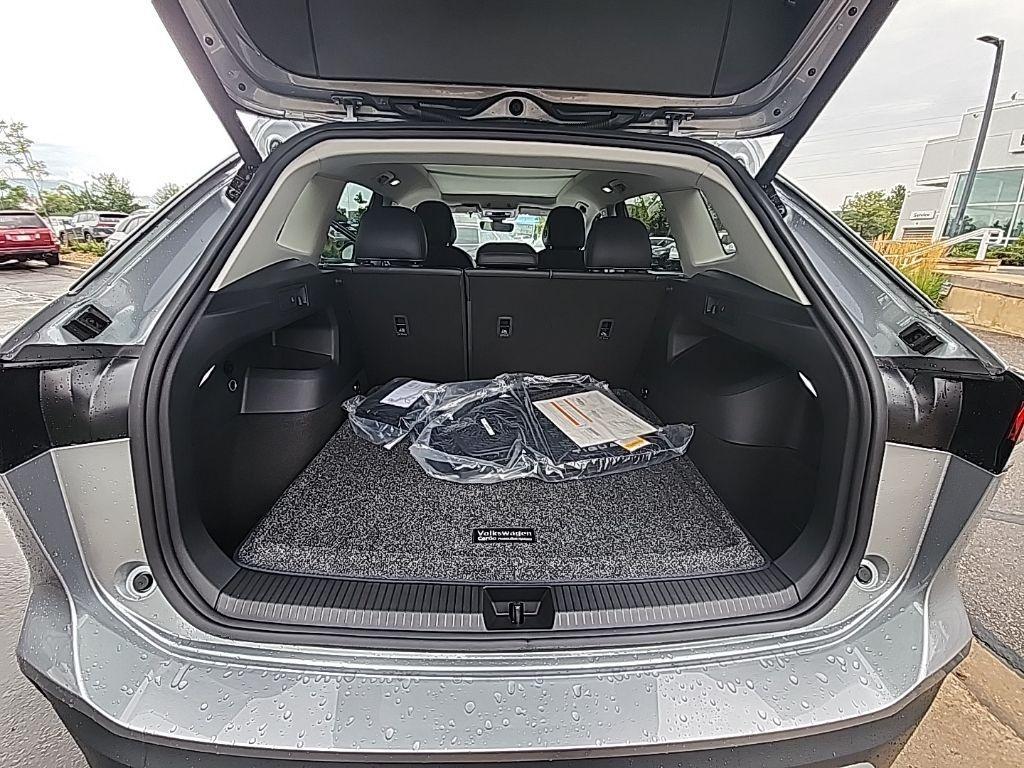 new 2025 Volkswagen Tiguan car, priced at $32,965