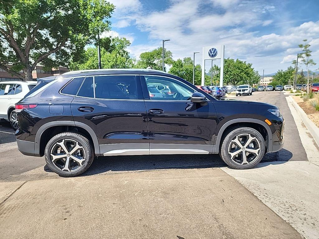 new 2025 Volkswagen Tiguan car, priced at $31,207