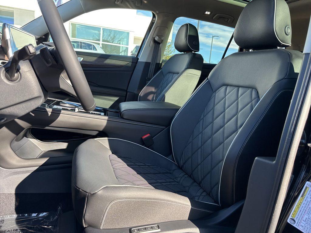 new 2026 Volkswagen Atlas car, priced at $51,876