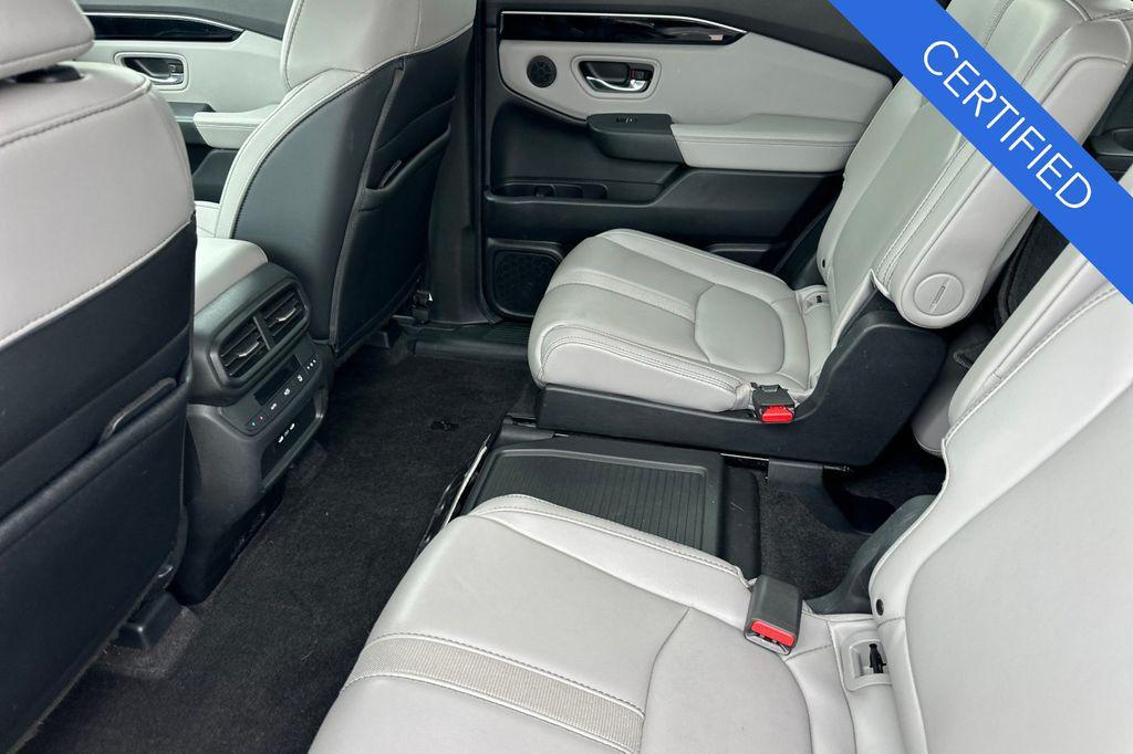 used 2024 Honda Pilot car, priced at $36,982