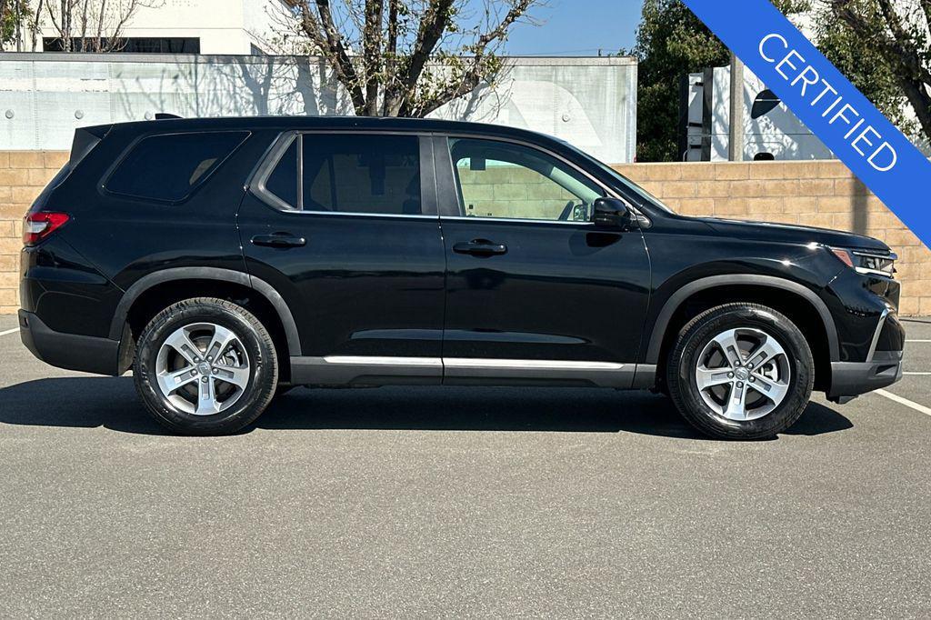 used 2025 Honda Pilot car, priced at $41,282