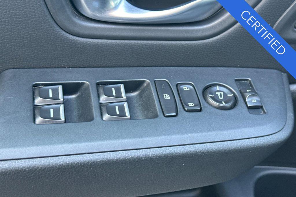 used 2025 Honda Pilot car, priced at $41,282