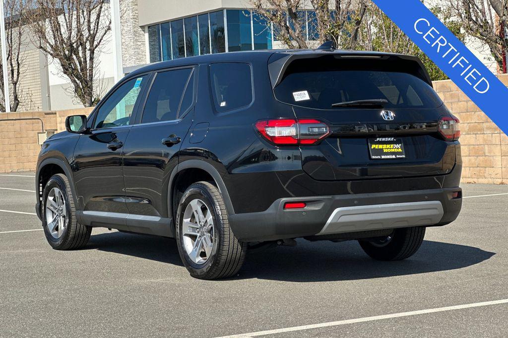 used 2025 Honda Pilot car, priced at $41,282