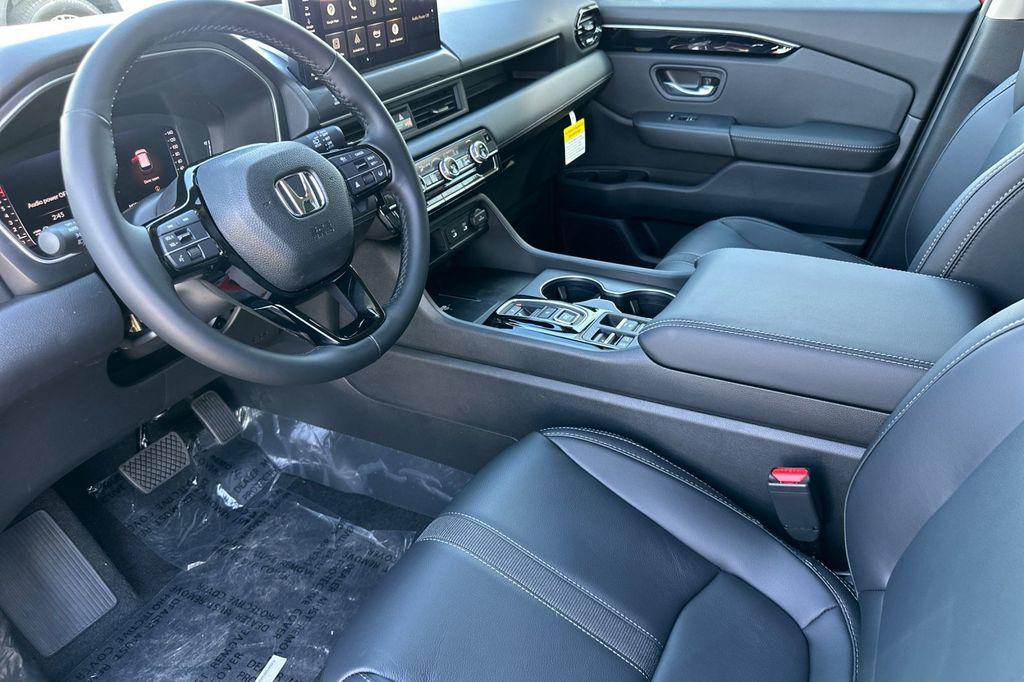 new 2026 Honda Pilot car, priced at $45,990