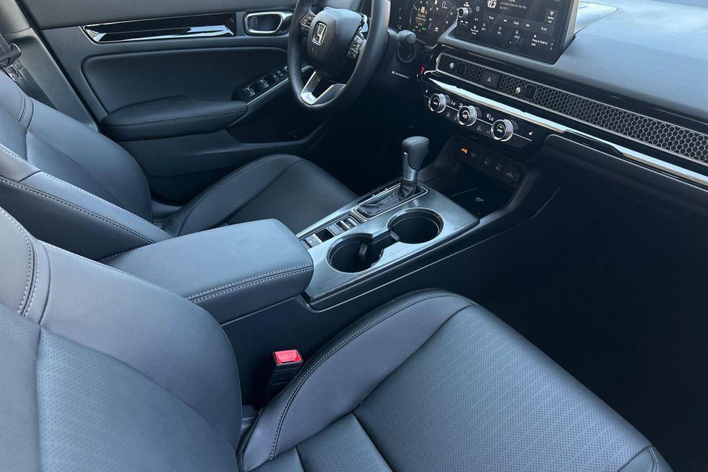 new 2026 Honda Civic Hybrid car, priced at $33,590